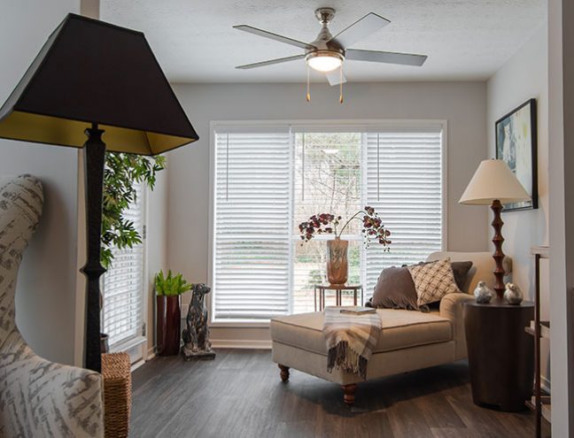 AandA-resurfacing-solutions-services-apartment1-livingroom-ceiling-fan